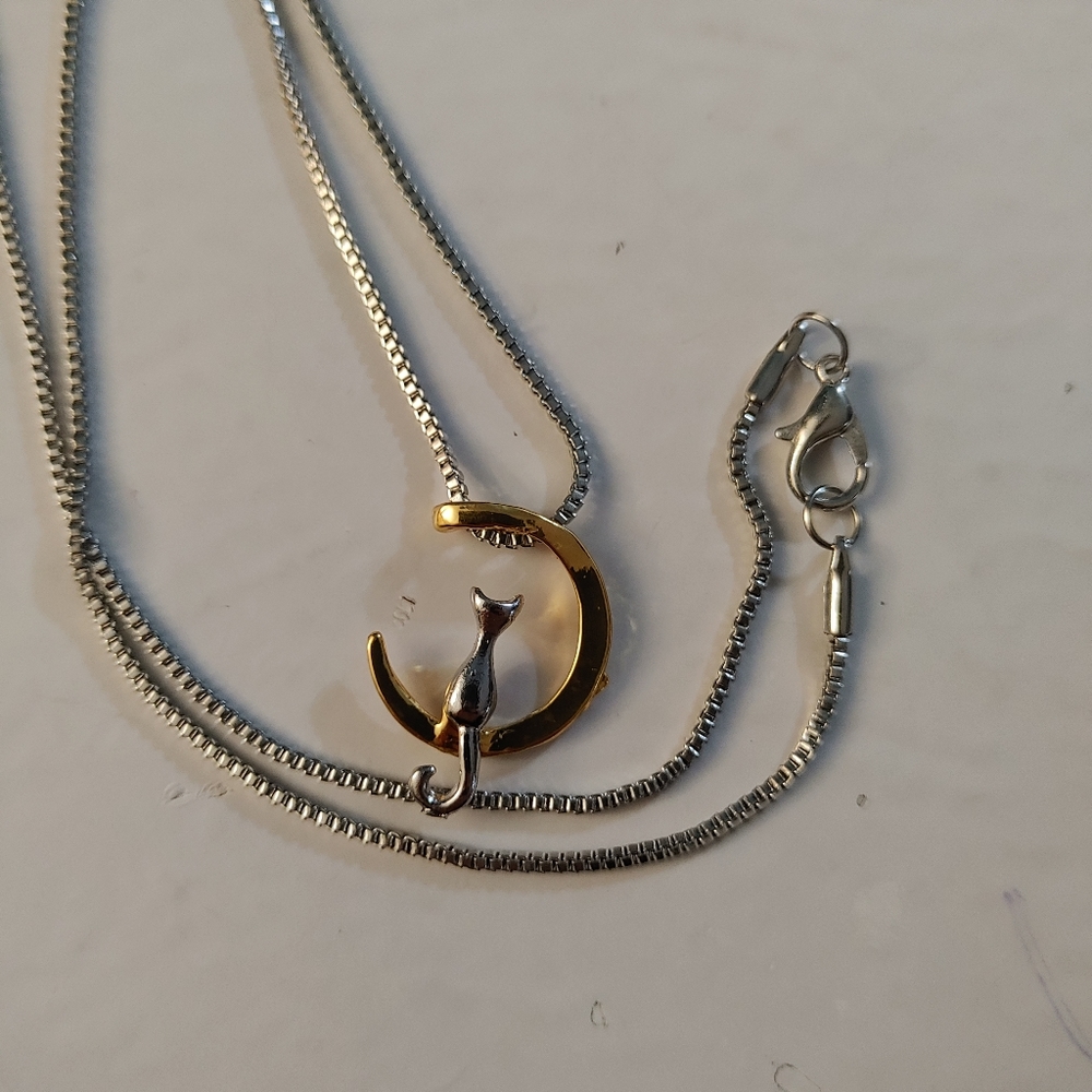 Moon Cat Necklace - Picture 5 of 6